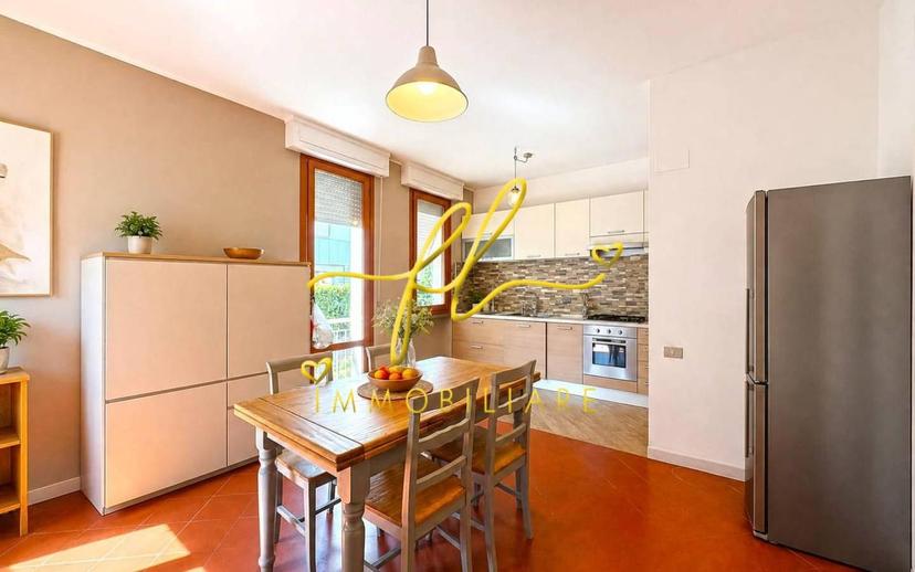 Appartamento buono stato, piano rialzato, Centro, Pomarance — foto 9 di 25