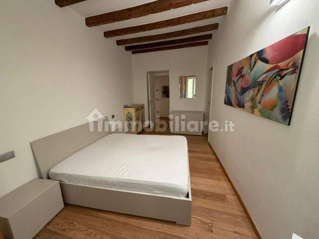 Trilocale vicolo Granai 4, Centro, Lecco — foto 17 di 20