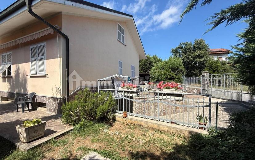 Villa bifamiliare via Vecchia di Plodio, Centro, Carcare — foto 21 di 58