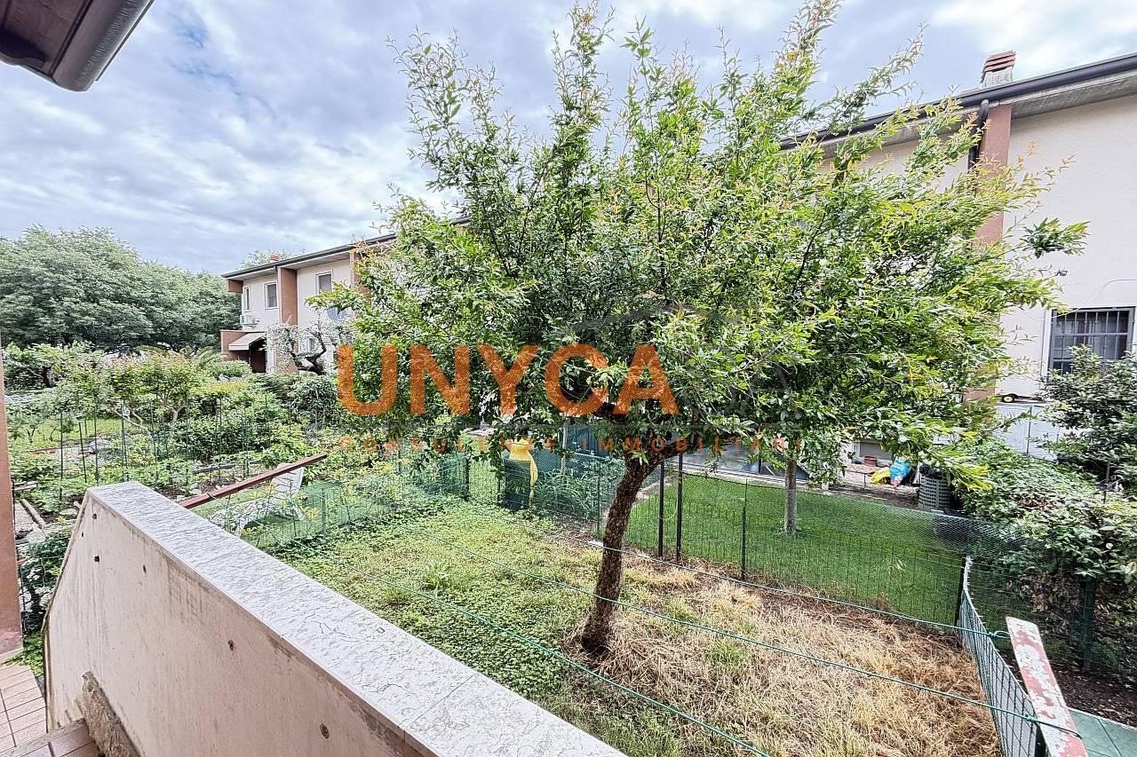 Villa a schiera via Augusto Caperle, San Michele Extra, Verona
