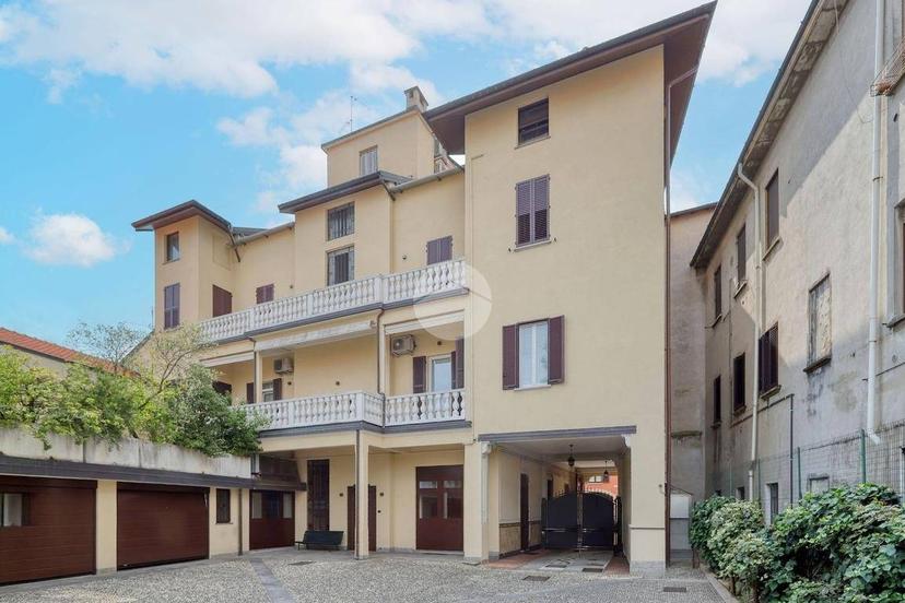 Attico via M. Venegoni 11, Sciarè, Gallarate — foto 12 di 48