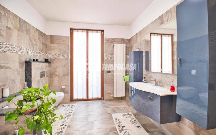 Villa a schiera 5 locali, ottimo stato, Galliate — foto 12 di 48