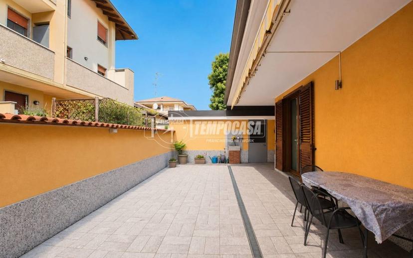 Villa a schiera 5 locali, ottimo stato, Galliate — foto 5 di 48