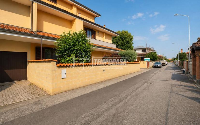Villa a schiera 5 locali, ottimo stato, Galliate — foto 29 di 48