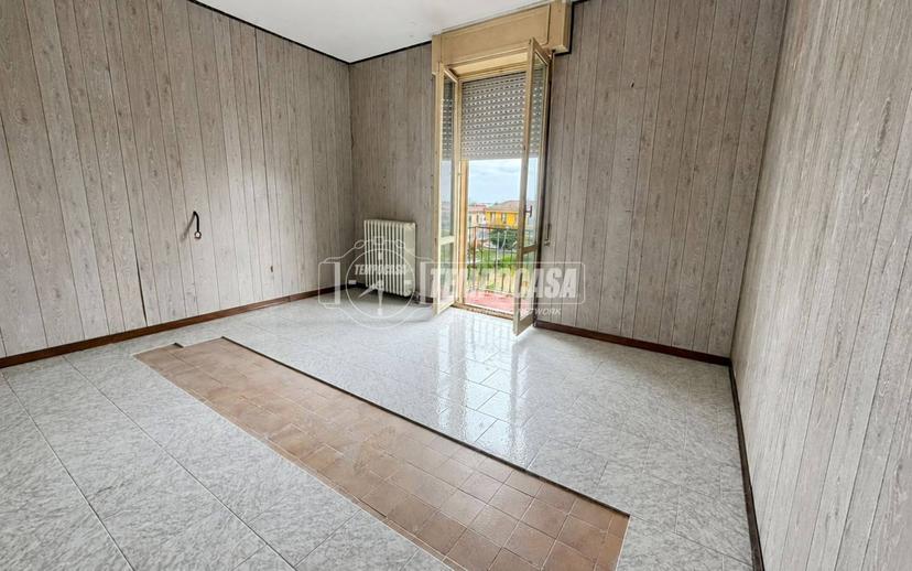 Trilocale buono stato, terzo piano, Cameri — foto 11 di 24