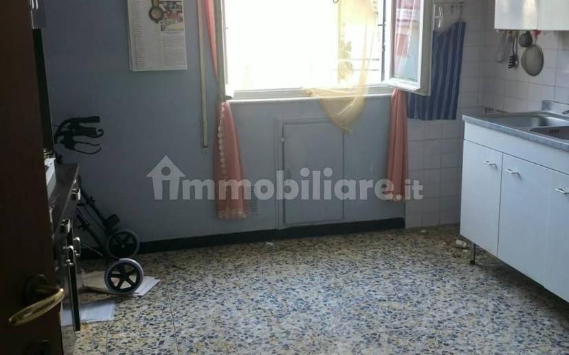 Quadrilocale via Raffaele Andreoli, Castelvecchio, Imperia — foto 3 di 18