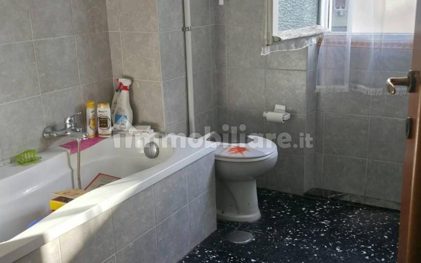 Quadrilocale via Raffaele Andreoli, Castelvecchio, Imperia — foto 8 di 18
