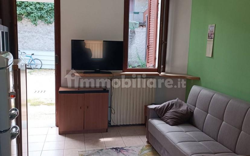 Bilocale via Cesare Battisti 20, Centro, Ferno — foto 3 di 14