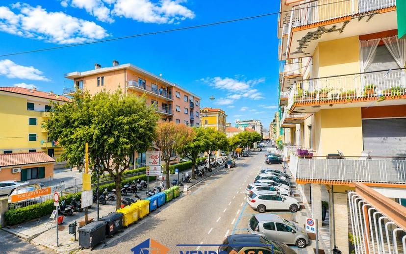 Trilocale corso Europa, Centro, Loano — foto 14 di 27