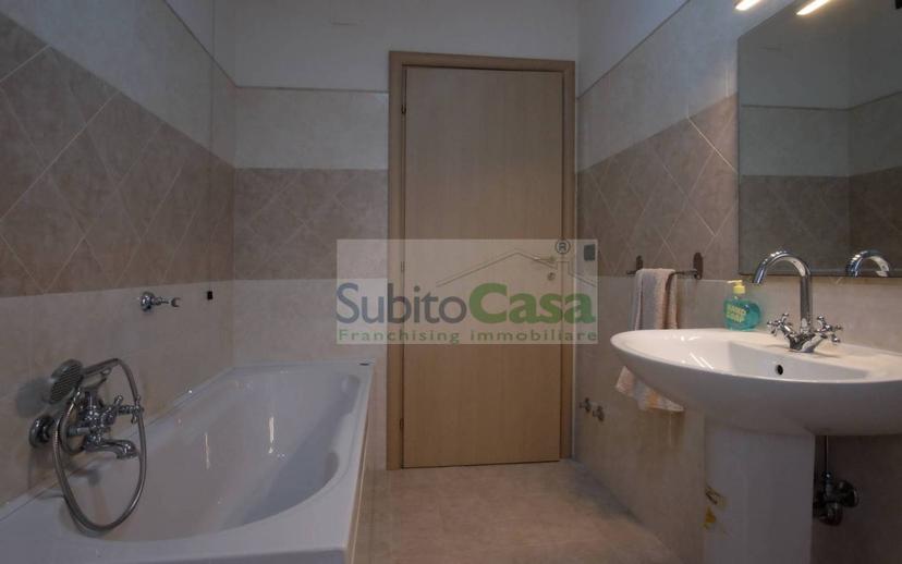 Quadrilocale viale San Vincenzo 51, Pianella — foto 21 di 41