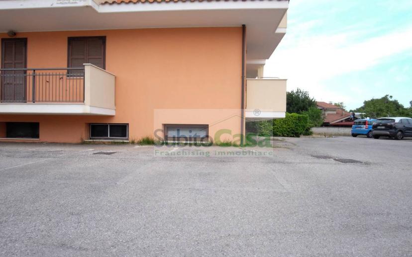 Quadrilocale viale San Vincenzo 51, Pianella — foto 26 di 41