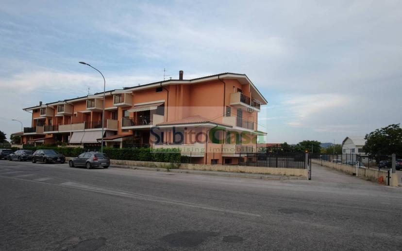 Quadrilocale viale San Vincenzo 51, Pianella — foto 18 di 41