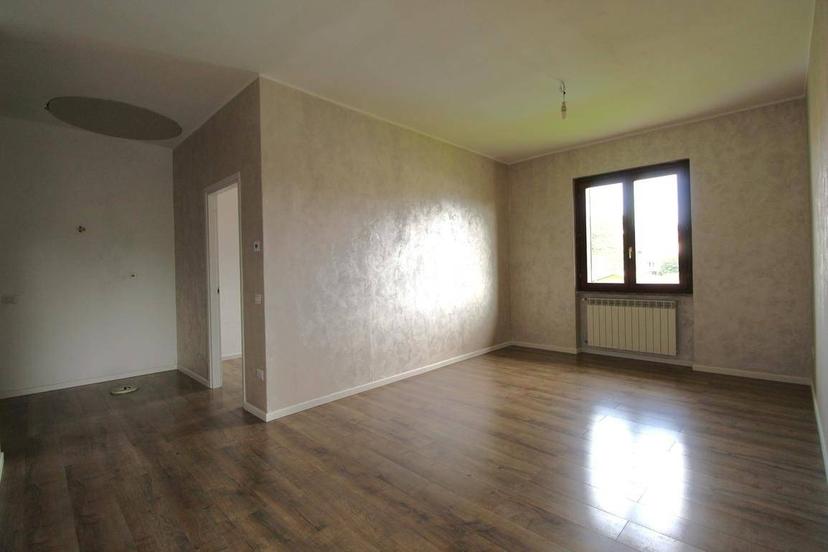 Bilocale via G. Garibaldi 31, Renate — foto 2 di 18