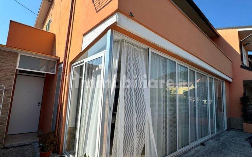 Terratetto plurifamiliare 130 m², ottimo stato, Fontia, Fossola, Fossone, Carrara — foto 2 di 18