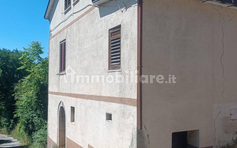 Terratetto unifamiliare via Taverna Orneta, Capriglia Irpina — foto 3 di 7