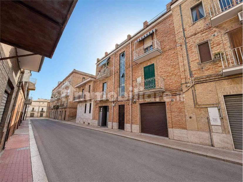 Trilocale da ristrutturare, primo piano, Centro, Lucera — foto 7 di 9