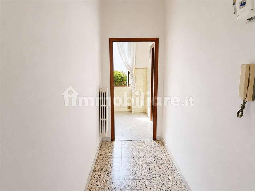 Trilocale da ristrutturare, primo piano, Centro, Lucera — foto 3 di 9