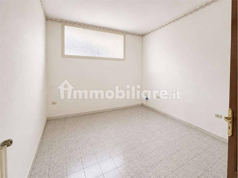 Trilocale da ristrutturare, primo piano, Centro, Lucera — foto 5 di 9