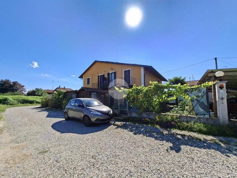 Bilocale Str. Borgonuovo 36, Borgo Nuovo, Bra — foto 4 di 17