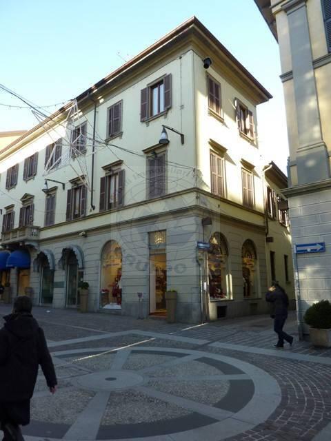 Trilocale via Zanata 1, Centro Storico, Monza — foto 5 di 13
