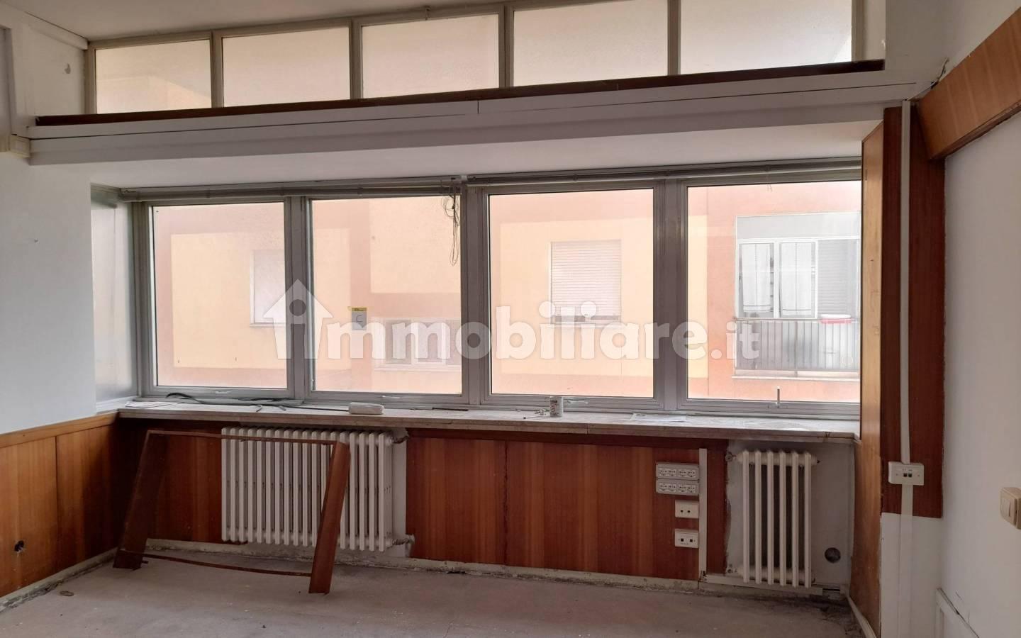 Appartamento via Amerigo Vespucci, Centro, Fermo