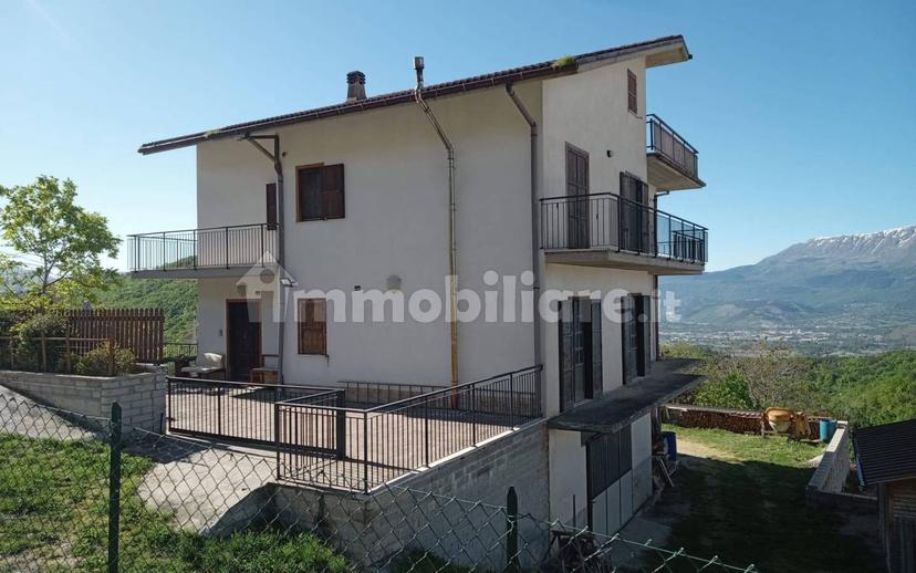 Trilocale via Quartaro, Collebrincioni - Assergi, L'Aquila — foto 3 di 6