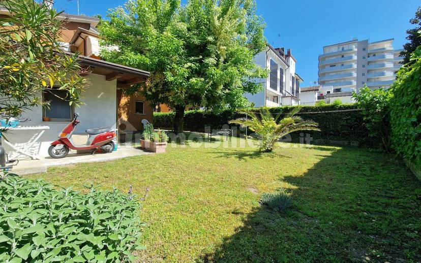 Appartamento via Miramare 32, Centro, Lignano Sabbiadoro — foto 16 di 18