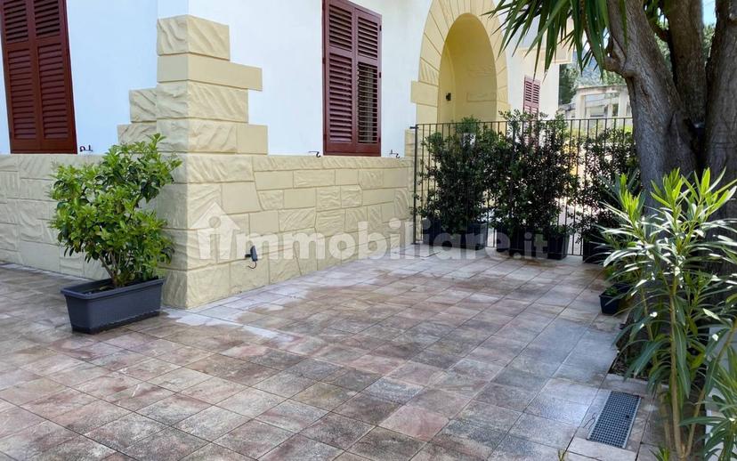 Villa unifamiliare viale Margherita di Savoia, Mondello - Valdesi, Palermo — foto 22 di 24