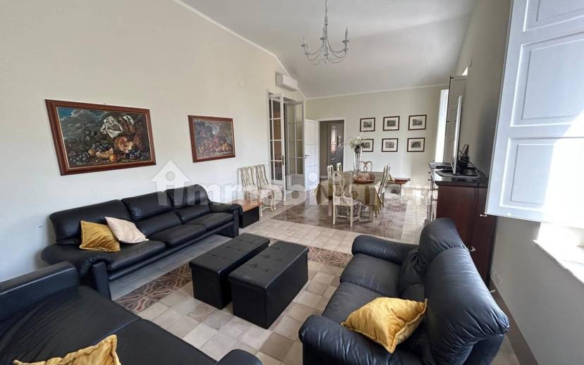 Villa unifamiliare viale Margherita di Savoia, Mondello - Valdesi, Palermo — foto 3 di 24