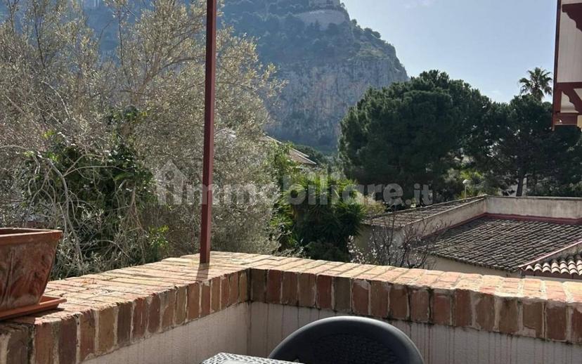 Villa unifamiliare viale Margherita di Savoia, Mondello - Valdesi, Palermo — foto 5 di 24