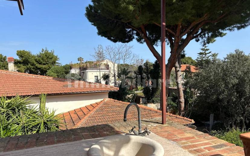 Villa unifamiliare viale Margherita di Savoia, Mondello - Valdesi, Palermo — foto 21 di 24