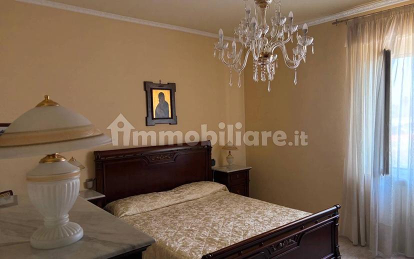 Trilocale via Alessandro di Gifflenga 15, Semicentro, Vercelli — foto 12 di 28