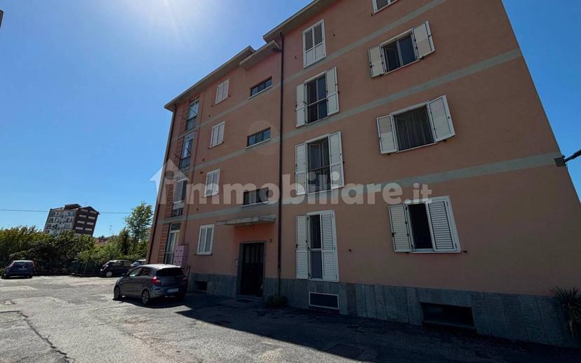 Trilocale via Alessandro di Gifflenga 15, Semicentro, Vercelli — foto 15 di 28