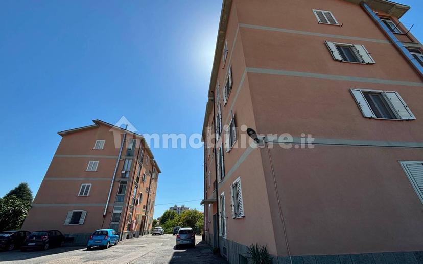 Trilocale via Alessandro di Gifflenga 15, Semicentro, Vercelli — foto 26 di 28