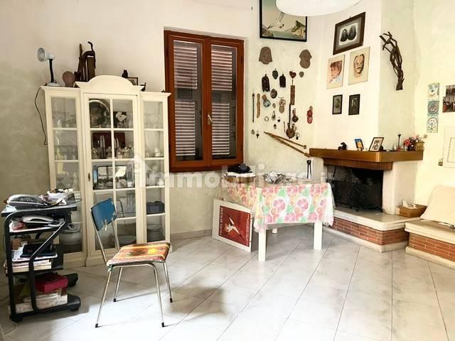 Terratetto plurifamiliare 130 m², buono stato, Casano Dogana Isola, Luni — foto 17 di 18