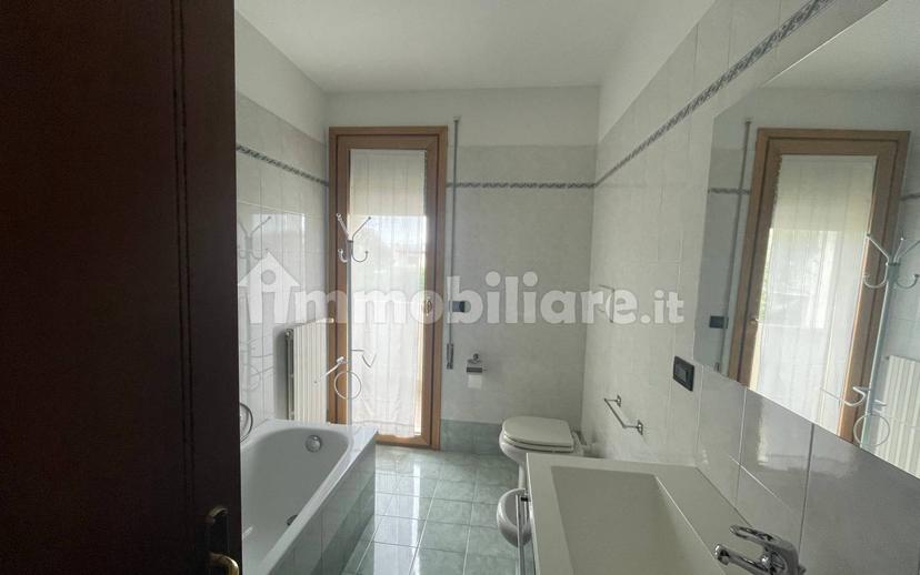 Trilocale via Vittorio Veneto 62, Centro, Dolo — foto 8 di 12
