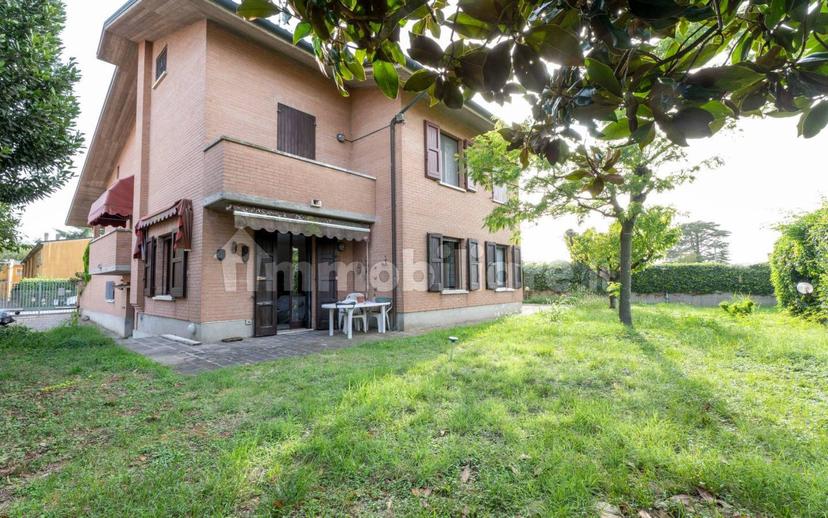 Villa unifamiliare via Monsignor Giovanni Stegani, Francolino, Ferrara — foto 2 di 52