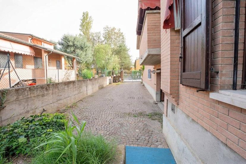 Villa unifamiliare via Monsignor Giovanni Stegani, Francolino, Ferrara — foto 3 di 52