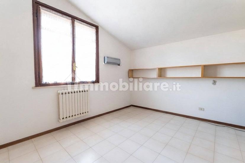 Villa unifamiliare via Monsignor Giovanni Stegani, Francolino, Ferrara — foto 4 di 52