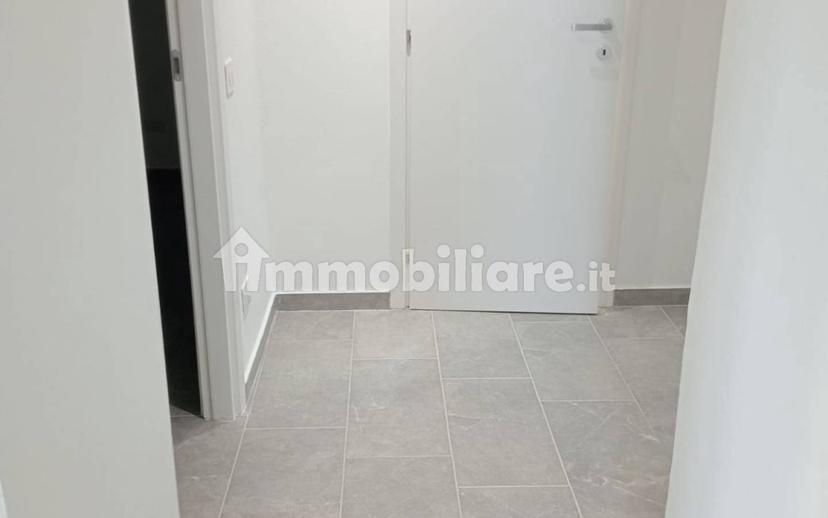 Trilocale via Piatti 19, Turate
