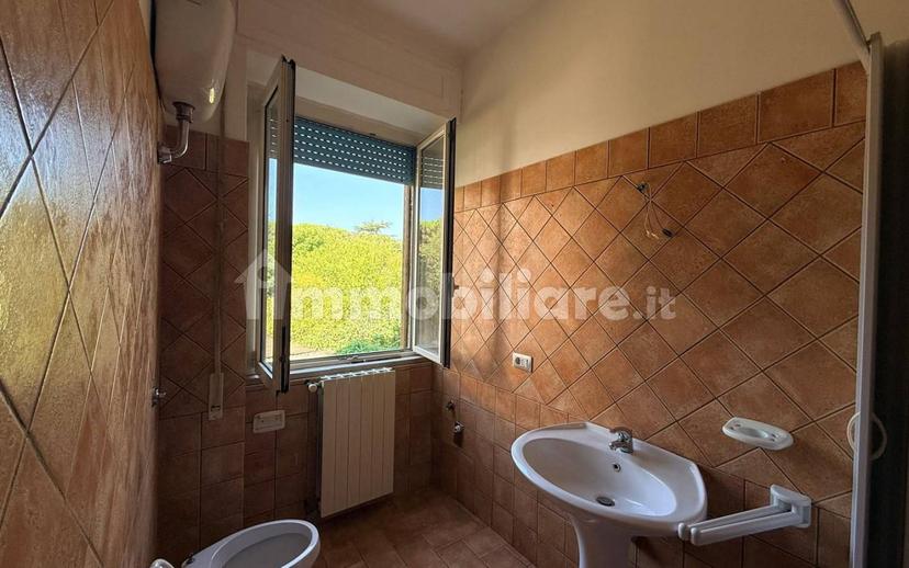 Quadrilocale via Dante Alighieri, Centro, Montefiascone — foto 4 di 22