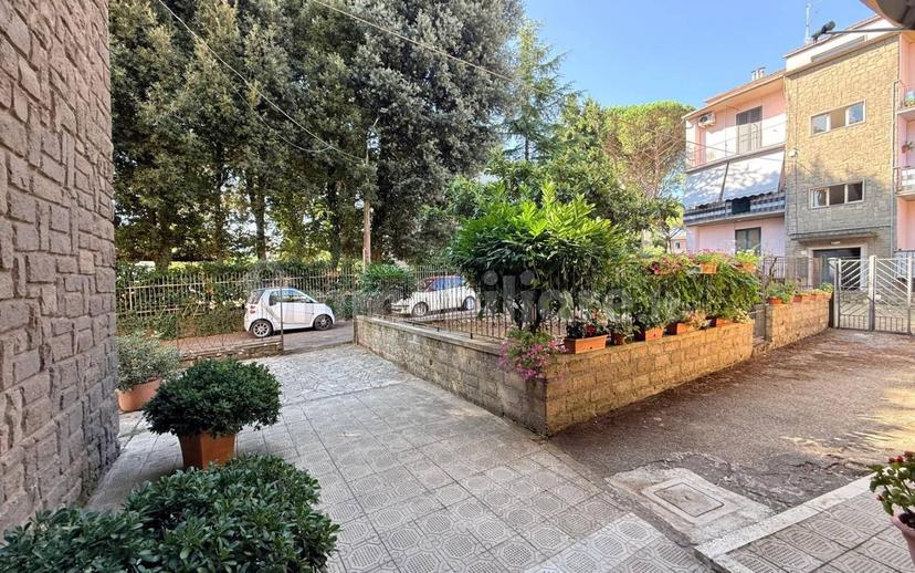 Quadrilocale via Dante Alighieri, Centro, Montefiascone — foto 7 di 22