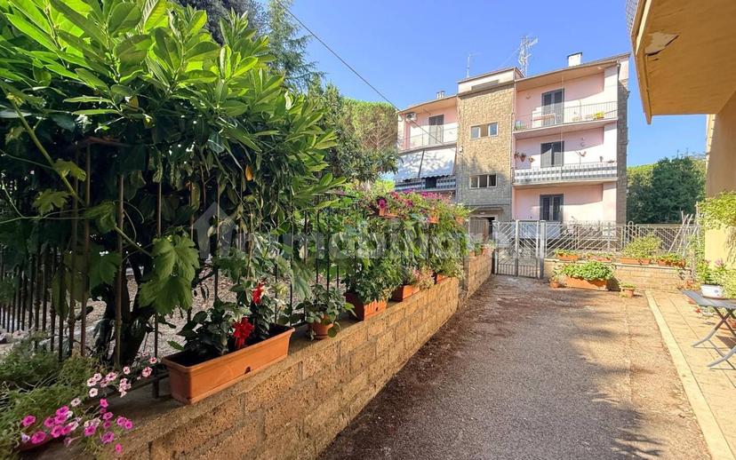 Quadrilocale via Dante Alighieri, Centro, Montefiascone — foto 6 di 22
