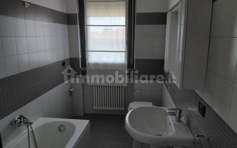 Trilocale buono stato, terzo piano, Centro, Binago — foto 21 di 21