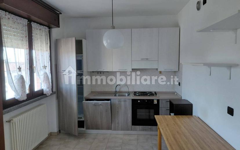 Trilocale buono stato, terzo piano, Centro, Binago — foto 7 di 21
