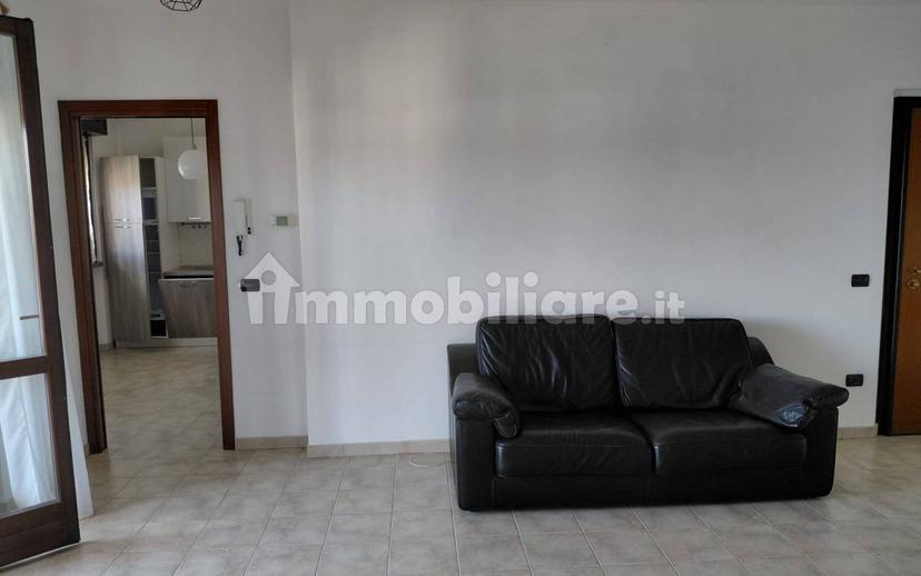 Trilocale buono stato, terzo piano, Centro, Binago — foto 2 di 21
