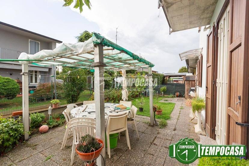 Villa unifamiliare via Leonardo da Vinci, Centro, Pandino — foto 9 di 38