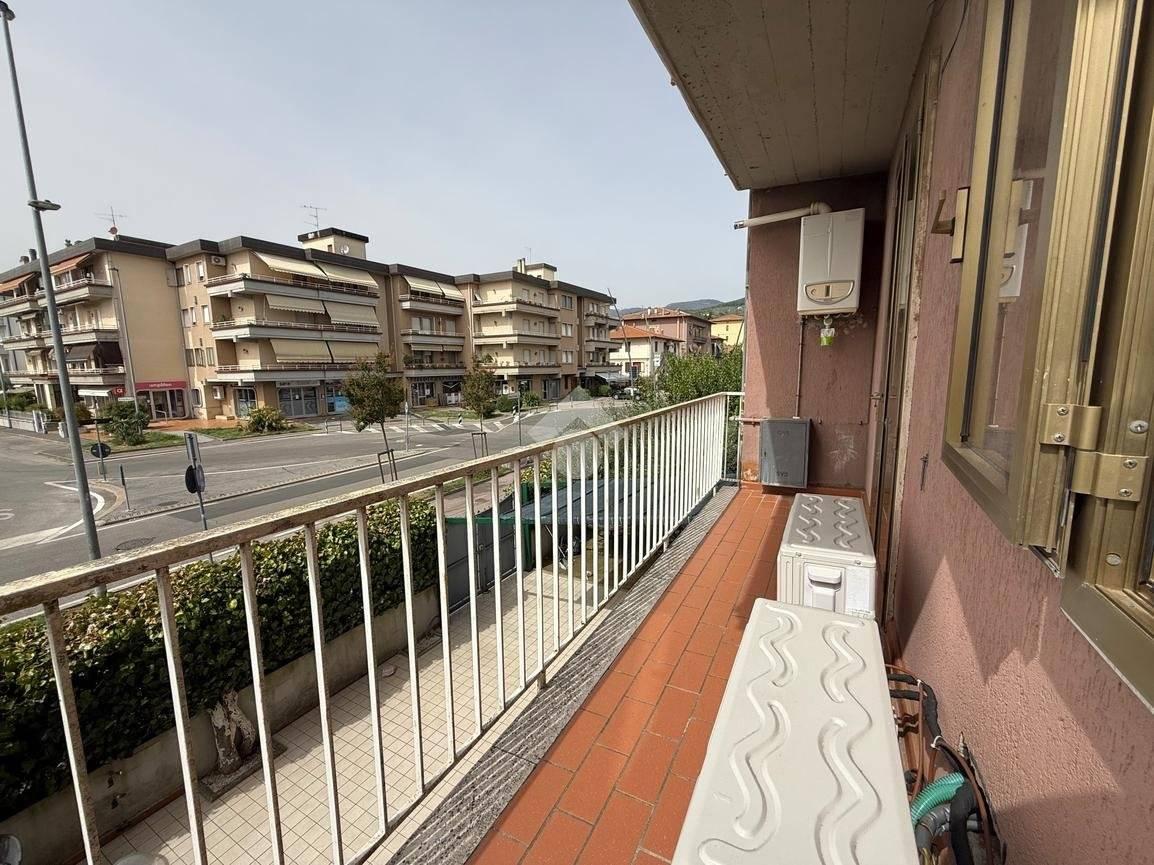 Quadrilocale via Giosuè Carducci 45, Fornacelle, Montemurlo