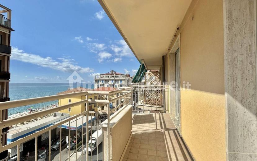Bilocale via Giorgio Sordo, Centro, Pietra Ligure — foto 2 di 31