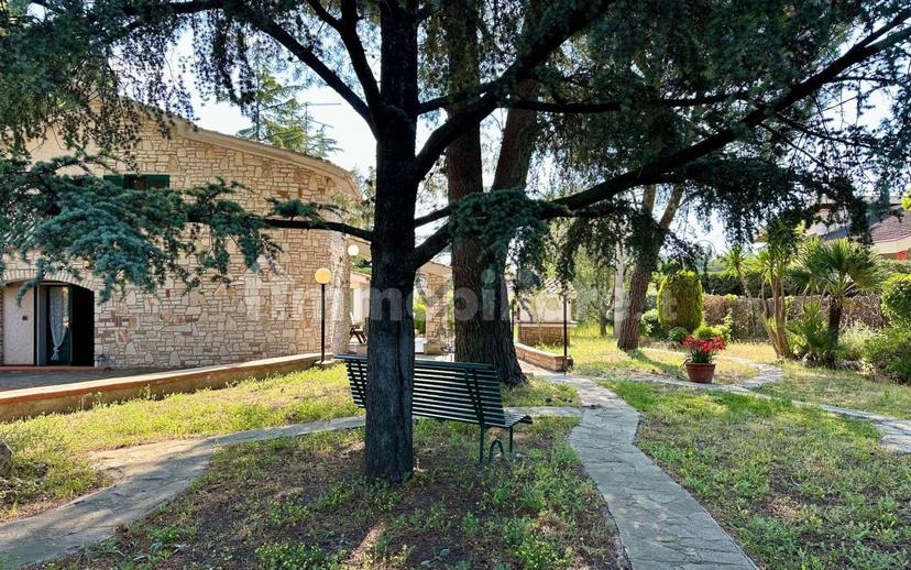 Villa unifamiliare viale Posta Milella, Montegrosso - Boschetto, Andria — foto 11 di 21